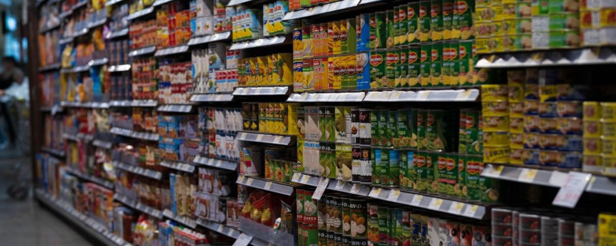Retail inventory management on stocked store shelves in Pakistan